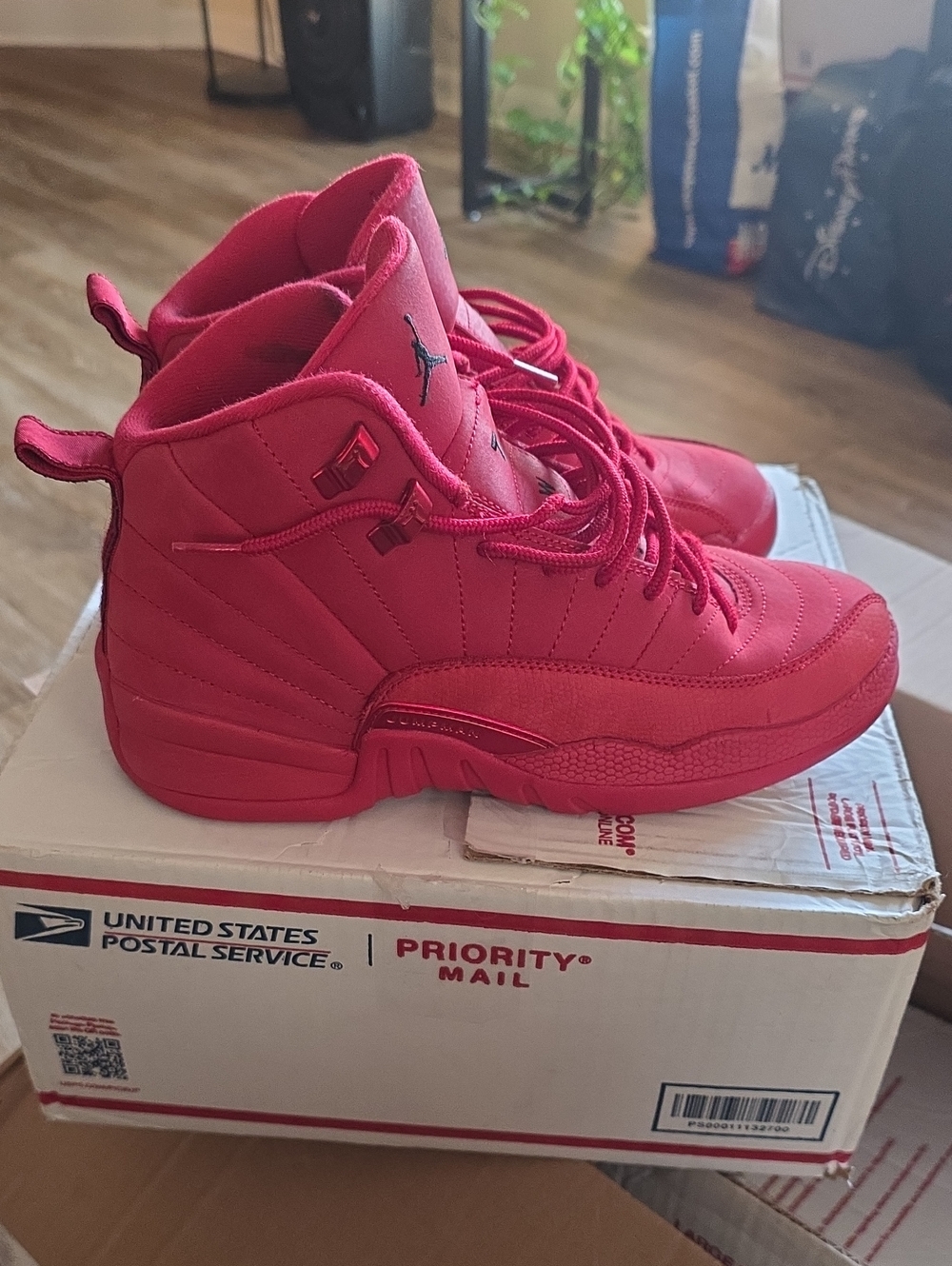 Used Jordans Red Kid's Size 7Y High-Top Athletic Sneakers No Box